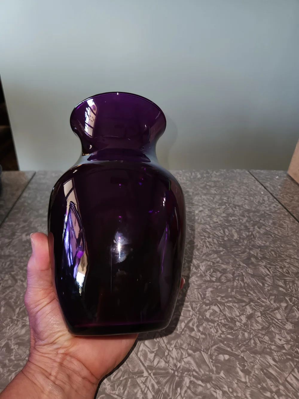 Source Unknown Amethyst Glass Vase